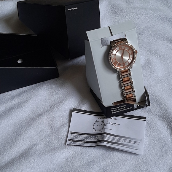 New Stainless Steel Rose and White Gold-tone Watch - Picture 3 of 7